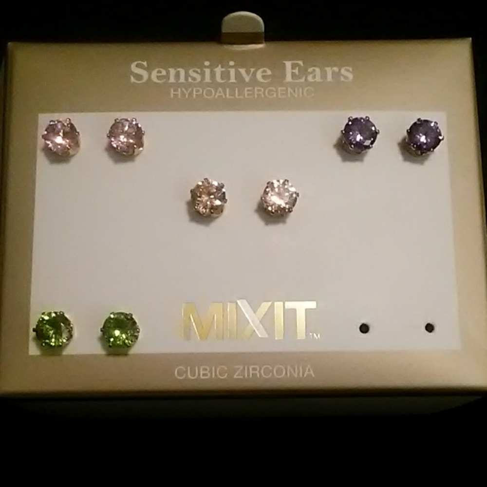 Multi color earrings